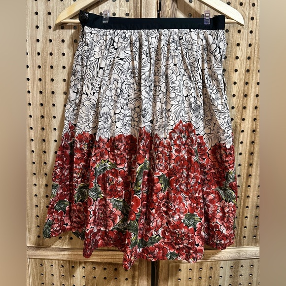 Edme & Esyllte VINTAGE ANTHROPOLOGIE FLORAL BEADED SKIRT EMBROIDERED Red Black - Picture 2 of 6